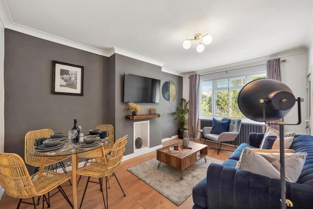 Stylish Maisonette Near The Heath With Free Parking & Wi-Fi Maidstone Eksteriør bilde