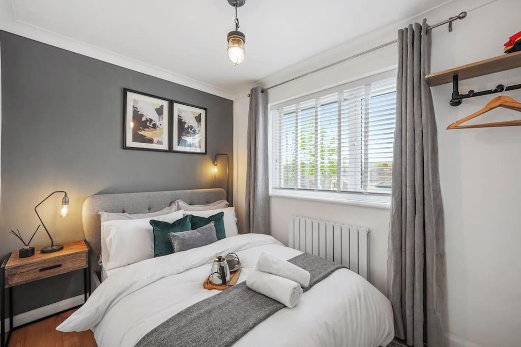 Stylish Maisonette Near The Heath With Free Parking & Wi-Fi Maidstone Eksteriør bilde