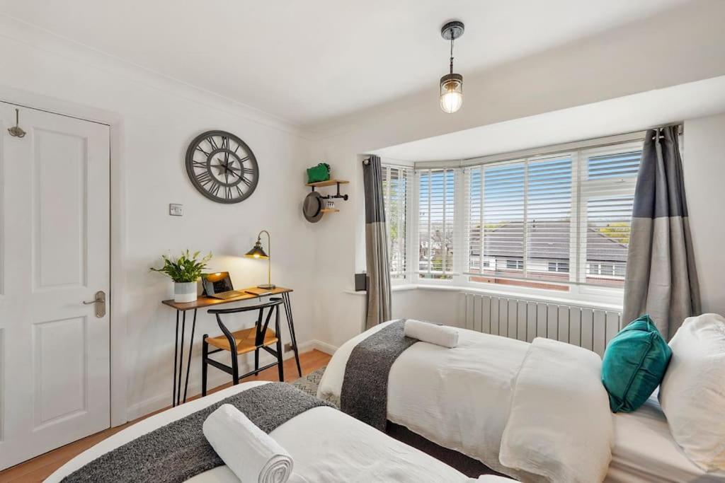 Stylish Maisonette Near The Heath With Free Parking & Wi-Fi Maidstone Eksteriør bilde
