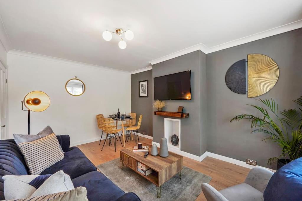 Stylish Maisonette Near The Heath With Free Parking & Wi-Fi Maidstone Eksteriør bilde